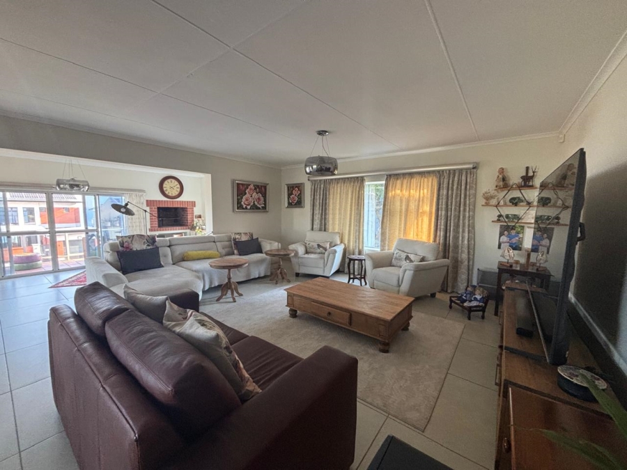 3 Bedroom Property for Sale in Blue Horizon Bay Eastern Cape